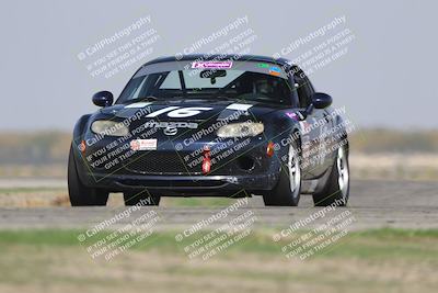 media/Oct-25-2025-CalClub SCCA (Sat) [[34c778dfbe]]/Group 2/Qualifying/